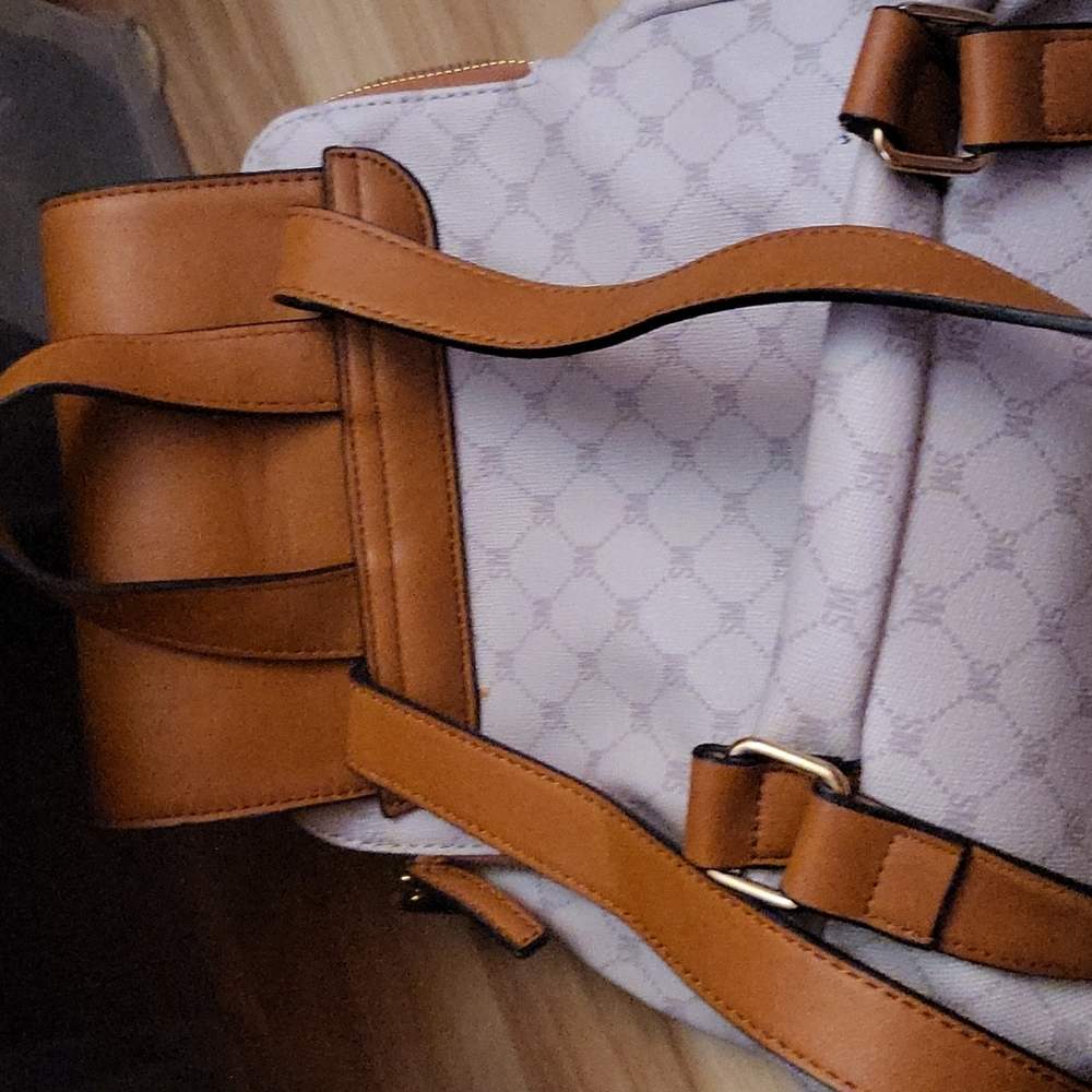 Backpack - Picture 3 of 3